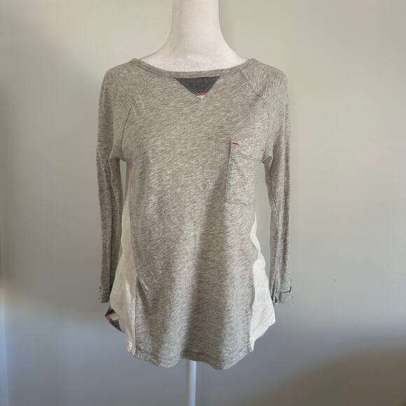 Little Yellow Button Anthropologie light gray top size XS - Picture 2 of 9